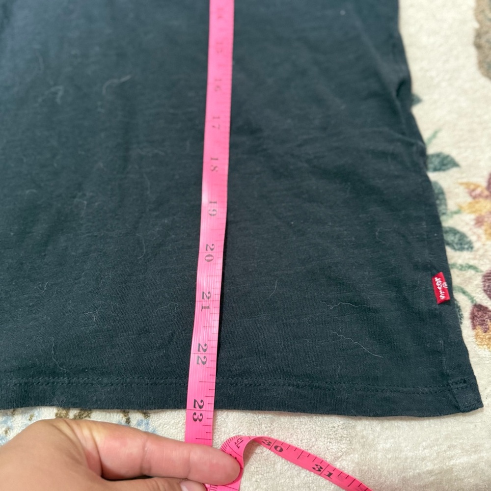 Levi's Black Tee with Multicolor Logo XL - Picture 3 of 6